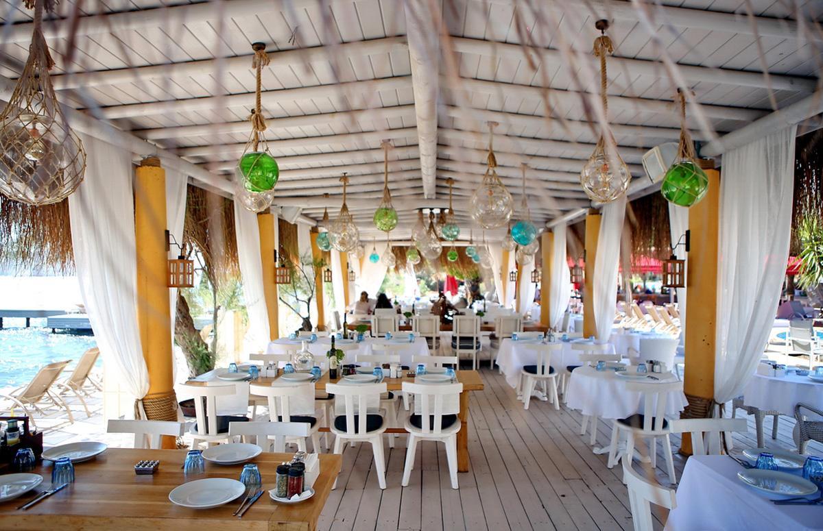 Moon Beach Otel Яликовак Экстерьер фото